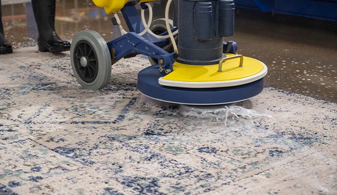 rug cleaning with machine